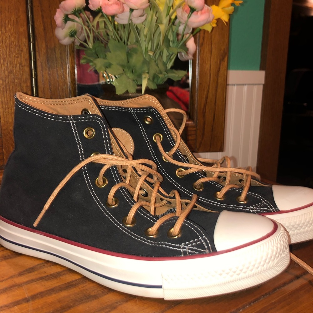 black suede converse-WORN ONCE